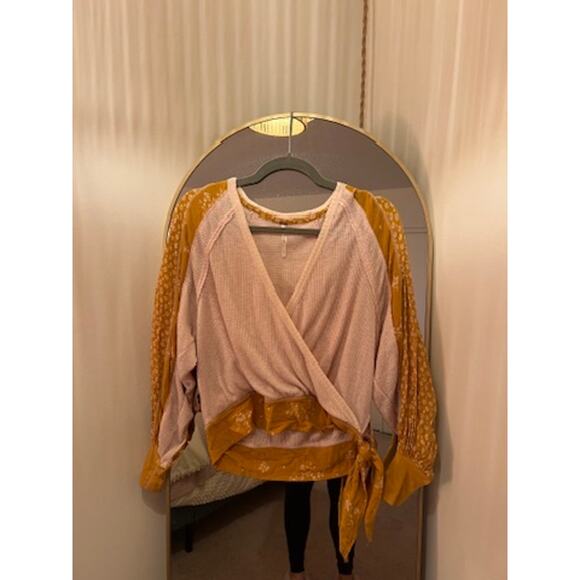 Free People Auxton Floral Thermal Wrap Top in Light Pink and Mustard Size Medium - Picture 4 of 8